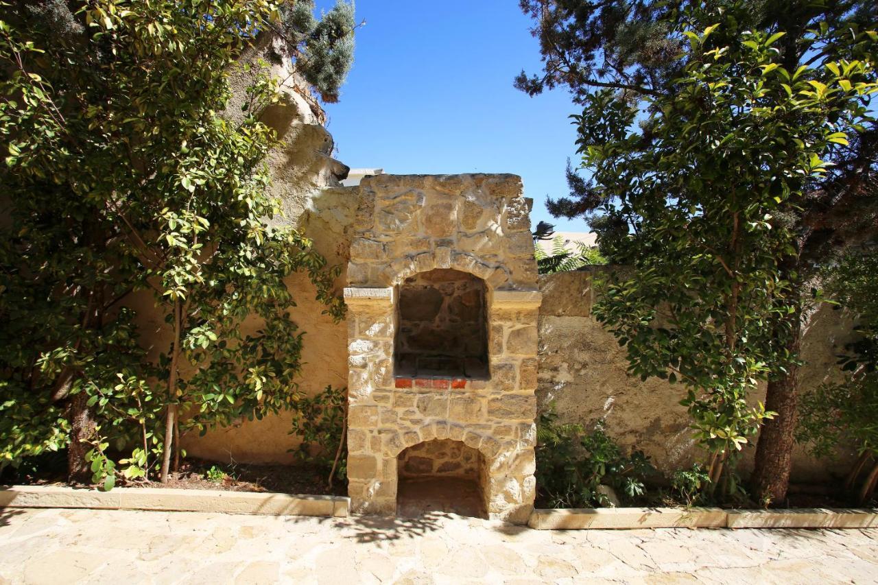 Villa Radamanthis Sívas 外观 照片
