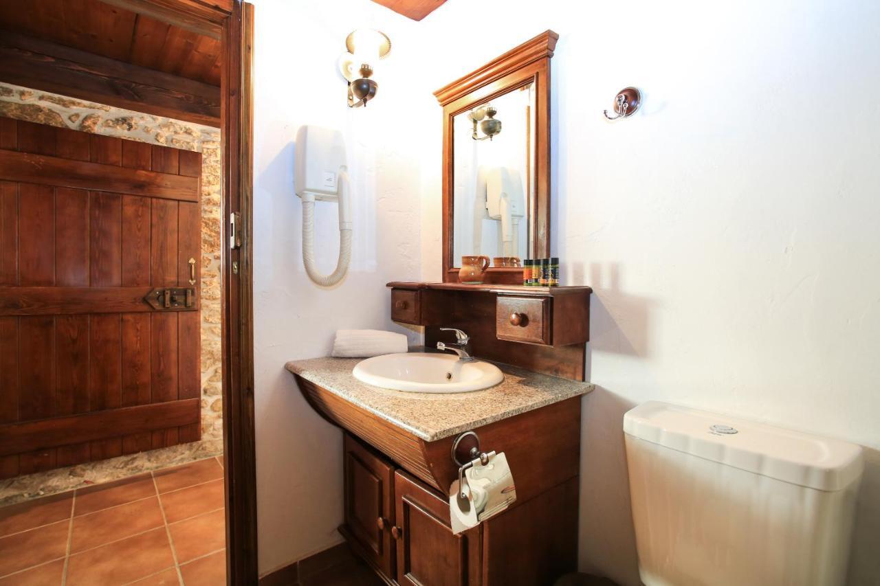 Villa Radamanthis Sívas 外观 照片
